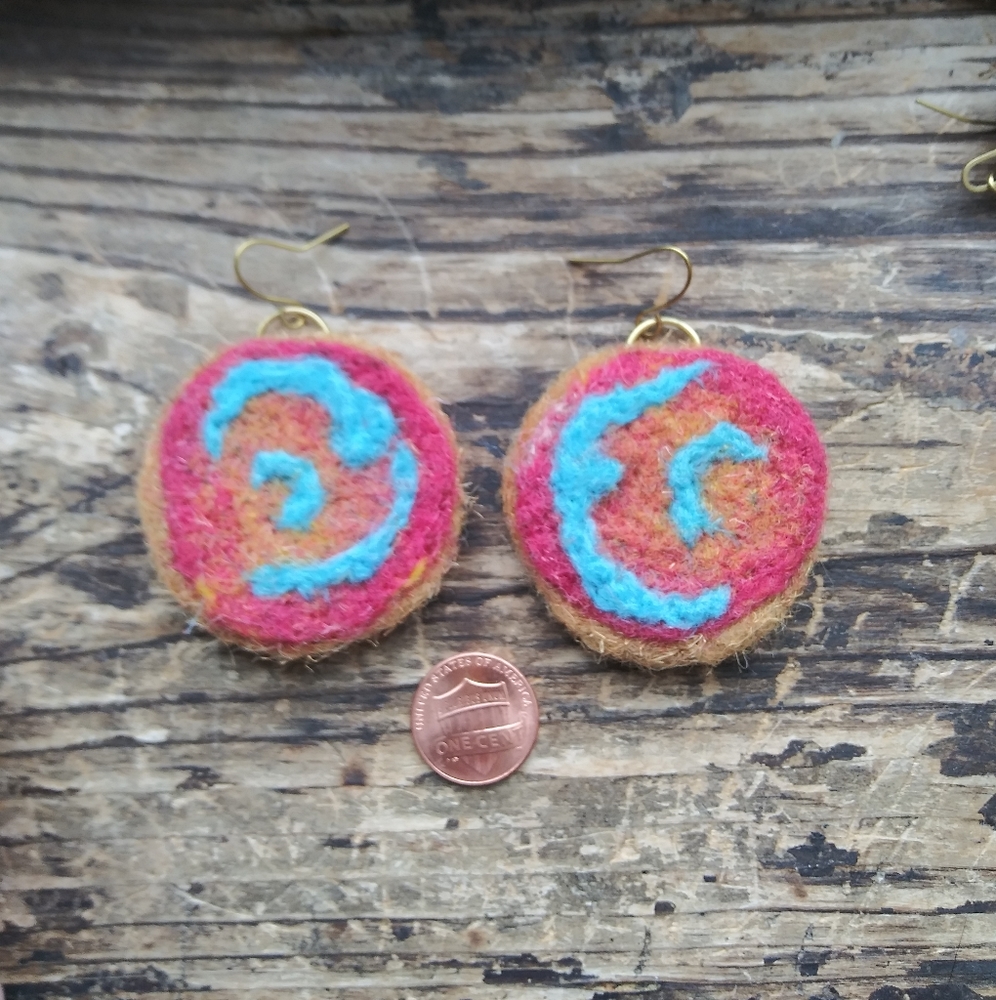 'Sugar Cookie' Felt Earrings - Picture 2 of 3